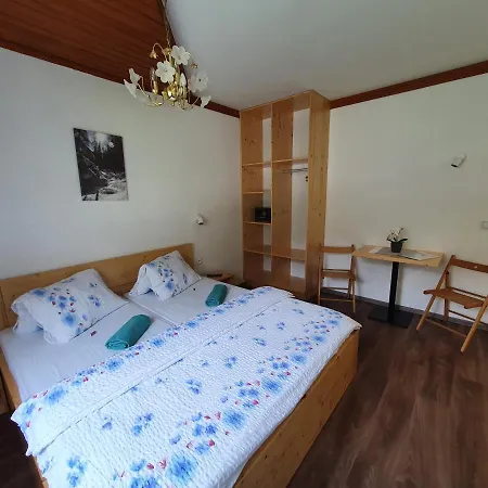 Inge 3* هينترستودر